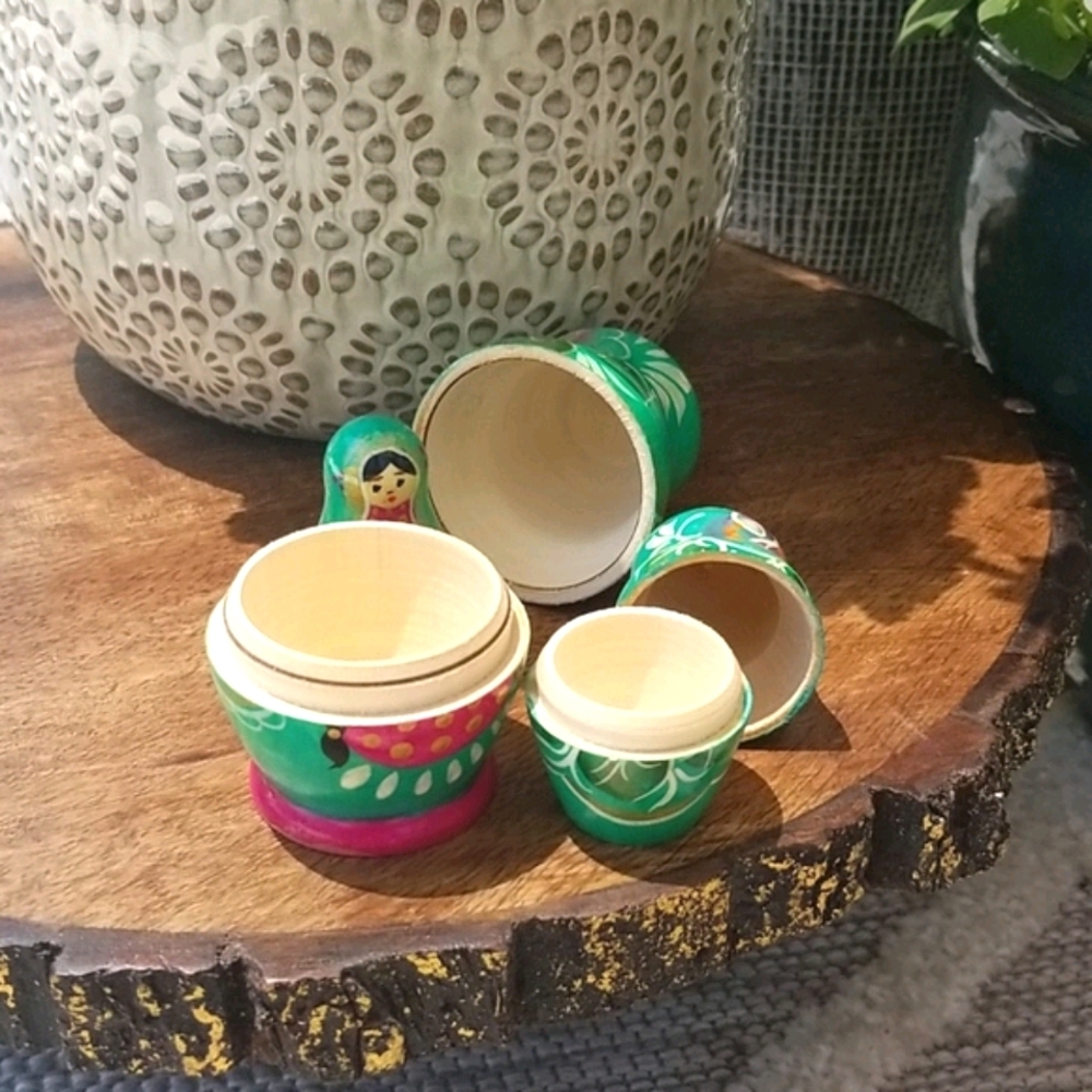 ORIGINAL RUSSIAN NESTING DOLLS - Picture 6 of 9